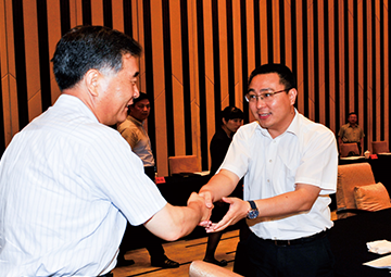 原中央政治局常委、第十三届全国政协主席， 时任国务院副总理汪洋接见万象城AWC科技总裁薛驰